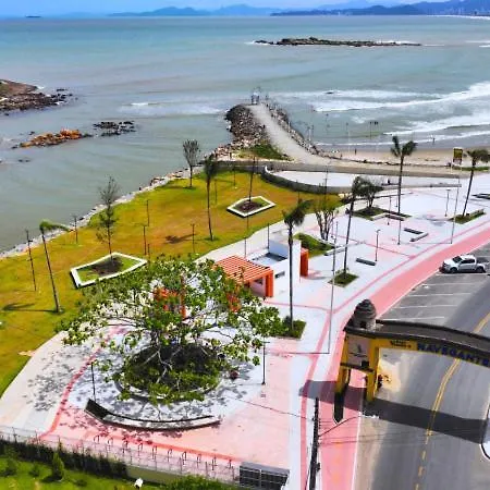 Residencial Bemfeliz - 50 Metros Da Praia!!! Navegantes Exterior photo