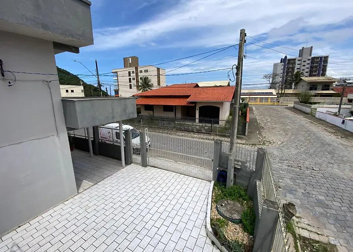 Residencial Bemfeliz - 50 Metros Da Praia!!!